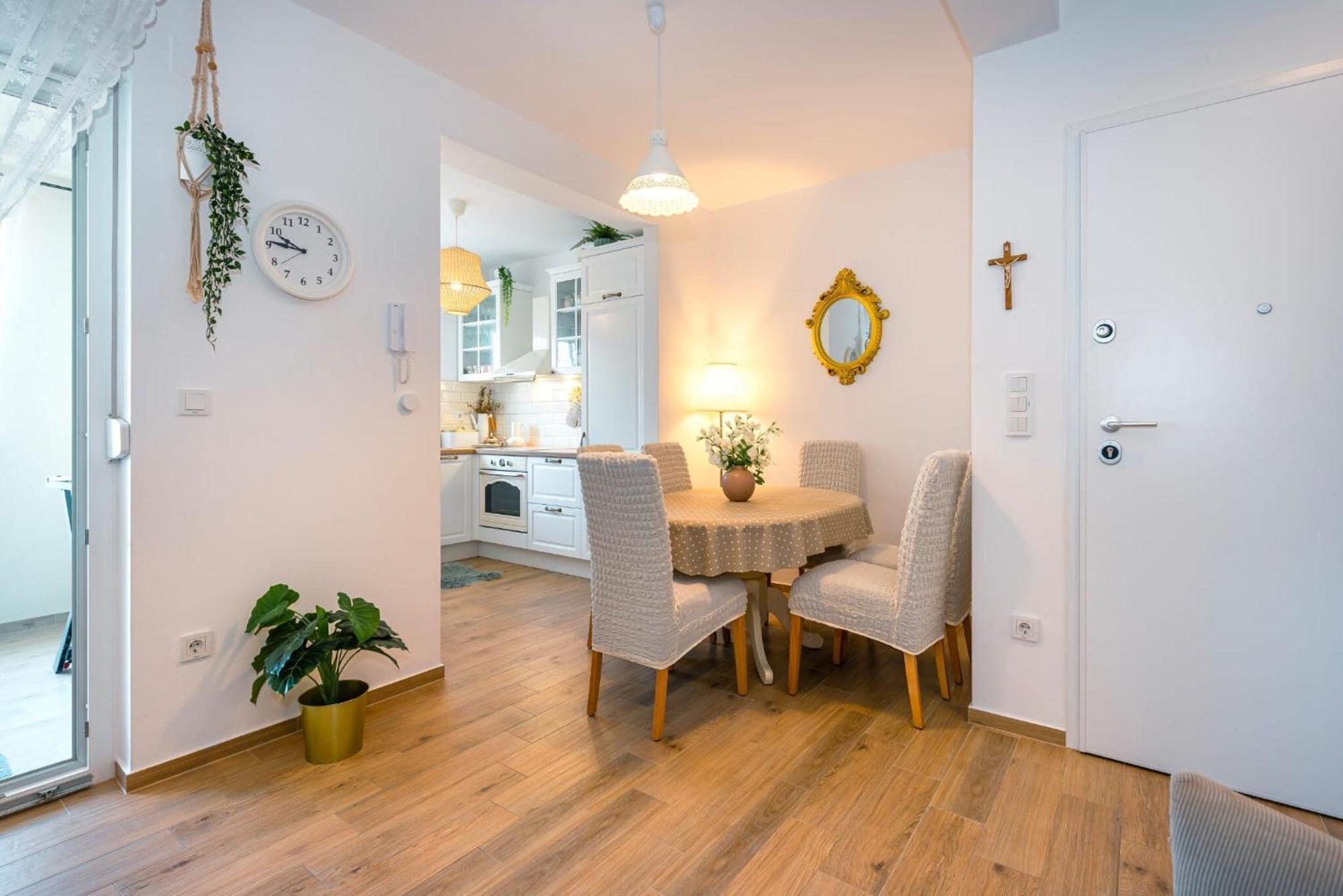 Apartment Apartman Mia ブロダリツァ エクステリア 写真