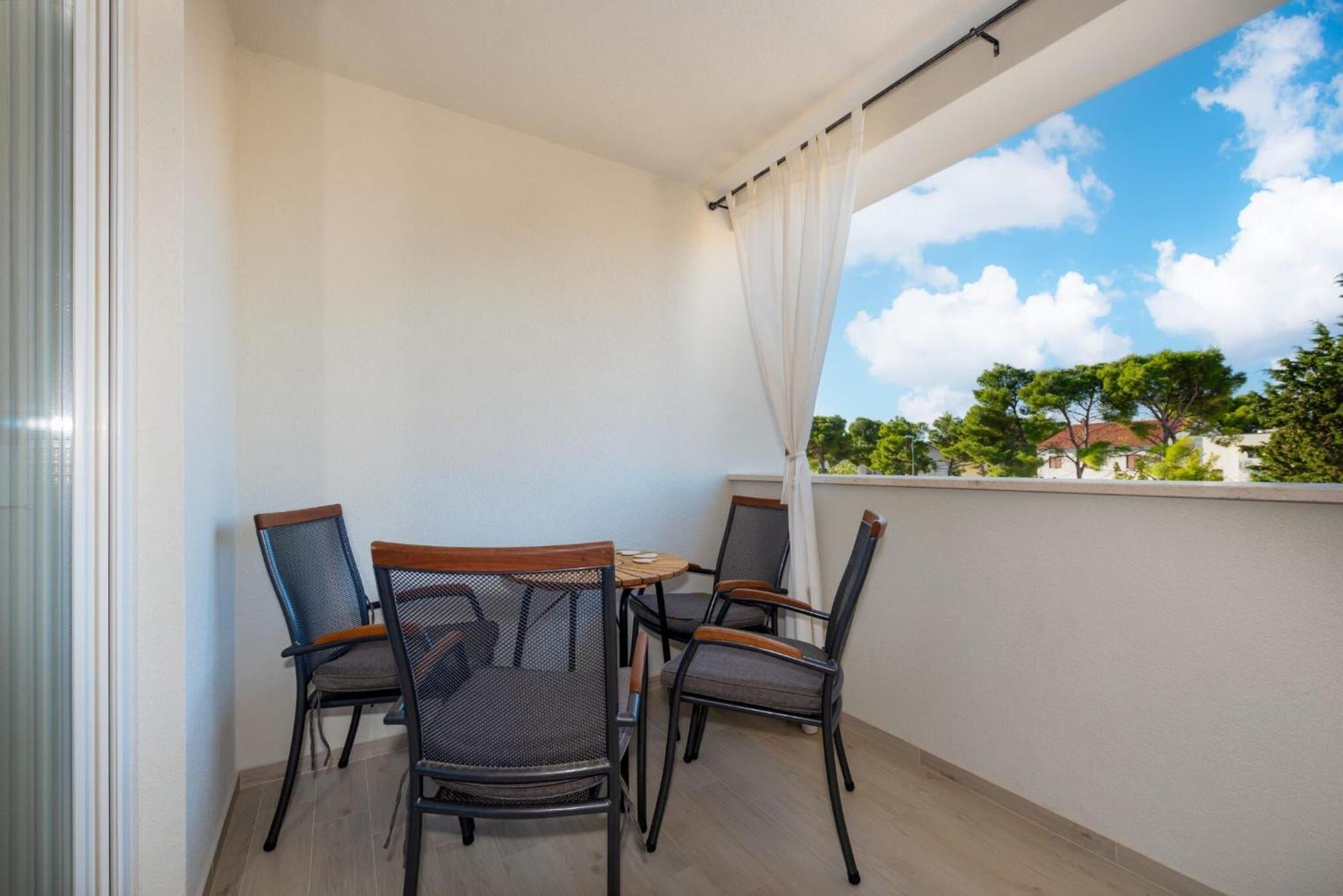 Apartment Apartman Mia ブロダリツァ エクステリア 写真