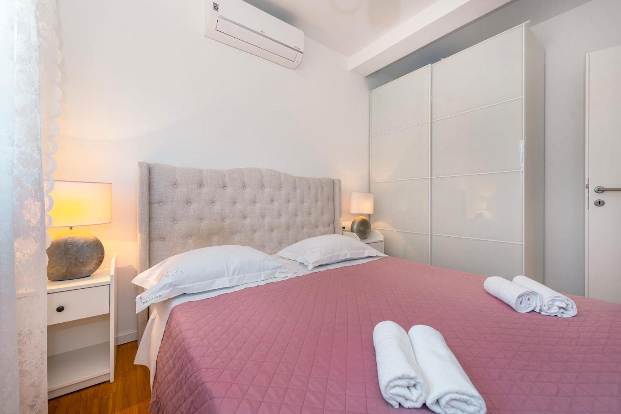 Apartment Apartman Mia ブロダリツァ エクステリア 写真
