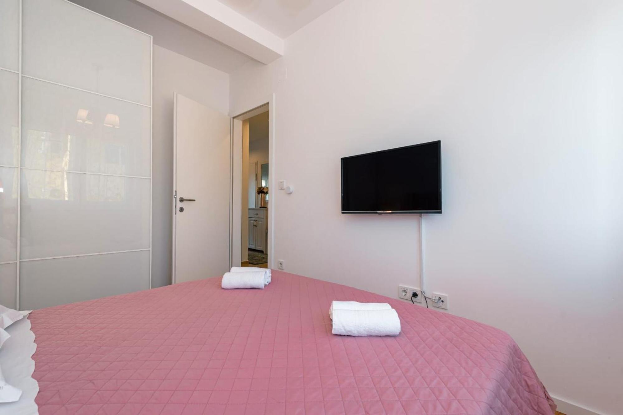 Apartment Apartman Mia ブロダリツァ エクステリア 写真